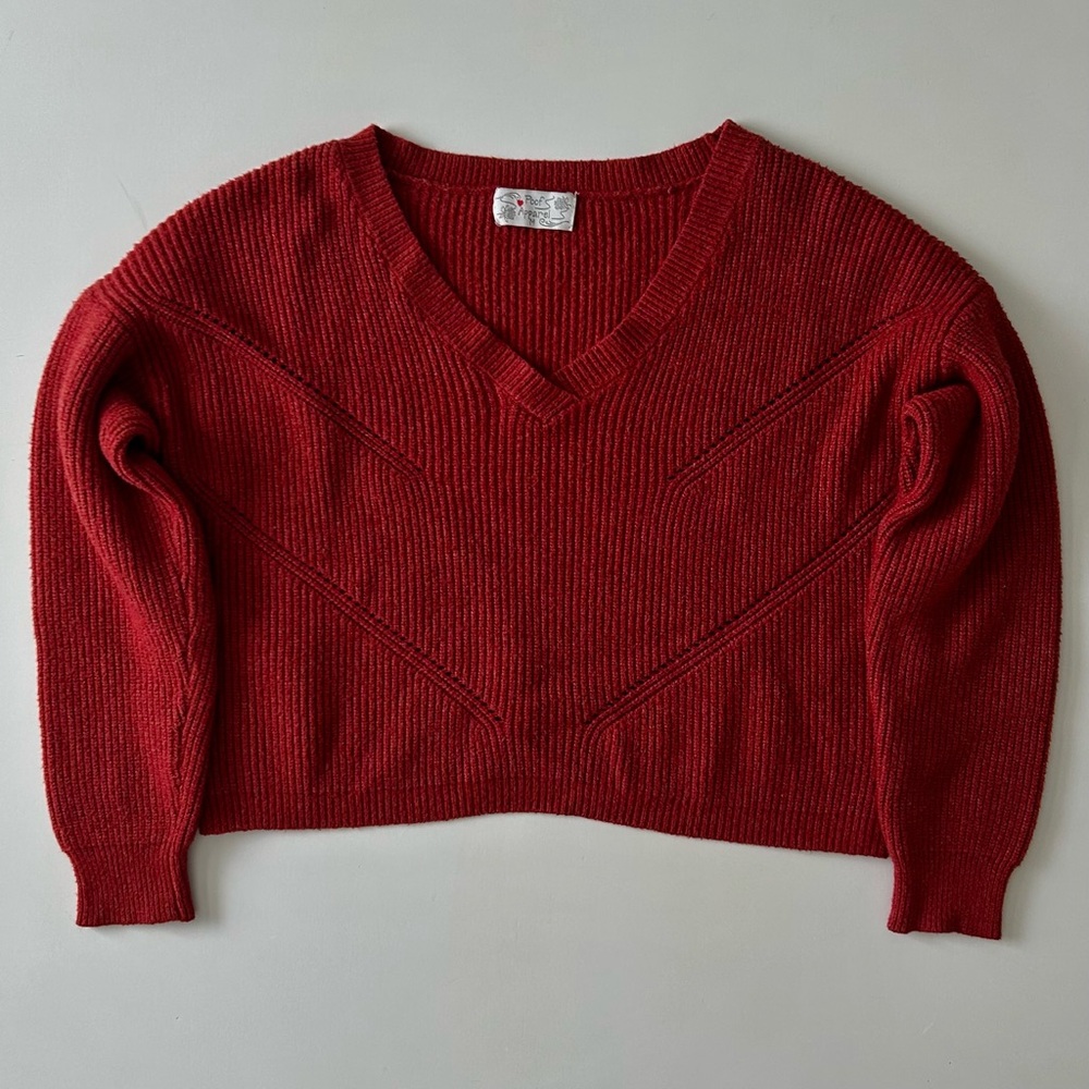 Poof Apparel Red V-Neck Ribbed Crop Sweater Pointelle Fall/Winter Size M